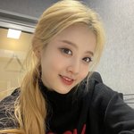 스테이씨 1<b>분전</b>~~~~~~~