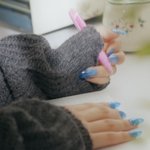 설윤 <b>왼손</b>잡이구나 ㅋㅋㅋ