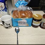 언냐들 띠니 <b>우유</b>식빵 먹었긔