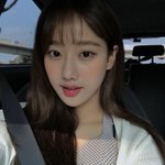 이런 <b>화장</b>은 <b>봄</b><b>웜</b>이냐