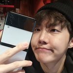 [군대] 호비 <b>이표정</b> ^~^ <<<<진심 갸귀여워