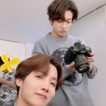방탄 제이홉 <b>생축</b>ㅎㅎ