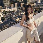 제니 몸매 진짜 ㅈㄴ부럽다