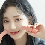 근데 카리나 왜 맨날 화장 진하게 <b>시킴</b>??