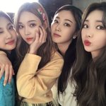[이것좀봐줘] 이렇게 보니까 <b>윈터</b>랑 카리나랑 닮지않음?