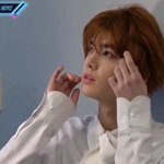 얘는 <b>이</b> 머리를 하고도 <b>잘</b>생겼네