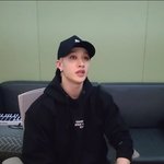 [스키즈] 오늘 눈화장 <b>한</b> <b>상태</b>라서 그런가