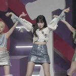 스테이씨 의상 이게 <b>최선임</b>...?