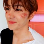 [드루와] 반바지+<b>위에</b> 긴팔 아우터 3월에 입는거 에바?