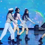 [댓글부탁해] 스테이씨가 꾹꾹이춤으로 뜬건 맞는데 좀 <b>뇌절</b>