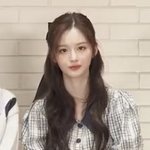 <b>설윤</b> 진짜 개이쁘지 않냐