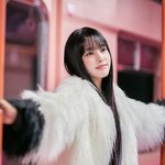 스테이씨 윤 짙짜 이쁘긴<b>한데</b>