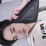 [더보이즈] 이 남자는 <b>협찬</b> 사진도 침대셀카야