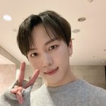 남돌이 2년 째 <b>필통</b> 들고 다니는 이유
