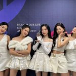 레벨 <b>역대</b> 단콘 포스터보면 컨셉 잘보임