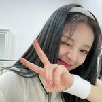 얘들아…. 아디다스 유나는 어디서든 <b>필승</b>이구나