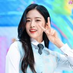 [모두드루와] 안유진 오늘 올라온 사진 다 미쳤어