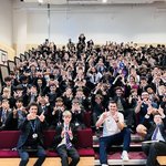 [풀햄보이즈] 방금 <b>교장</b>쌤이 리트윗한 사진에서 아르망,알렉스!