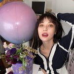 현아 이 메이크업 몬가 <b>독특</b>해