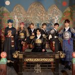 [이것좀봐줘] 킹덤, 엄<b>근진</b> 한복 자태… "K팝 킹이 온다"