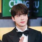 멀리서 봐도 <b>흐뭇</b>한 선남선녀들