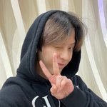 [모두드루와] <b>민혁</b>이 후드티 셀카 너무 귀여워