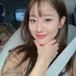 <b>이나은</b> 쌍꺼풀 좀 얇던데