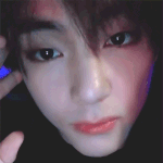 뷔는 쌍꺼풀 생간거랑 무쌍이랑 왜 별 차이 없지 싶었는데