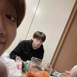 [모두드루와] 김치통을 통째로 놓고 먹는 남돌 <b>숙소</b>