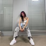 [모두드루와] 왜 거기에다 손을 올리고있음?
