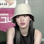 전지현 사진 보는데 다 요즘 <b>유행</b>하는