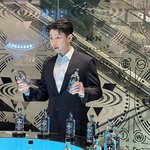 더현대가서 <b>aomg</b>멤버들 보고옴, 특히 박재범은 걍 존잘러