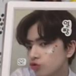 [더보이즈] 영훈이 이 셀카? 포카? 혹시 아는 사람