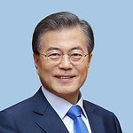 문재인 <b>VS</b> 윤석열 누가 낳음?