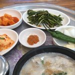 국밥 <b>혼밥</b> 중