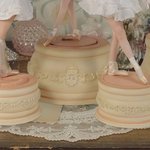 레벨 티저사진 <b>오르골</b> 다 자기거가 아니네