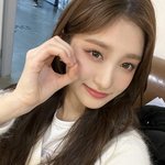 [댓글부탁해] 와 <b>이서</b> 이짤 너무예뻐서 저장