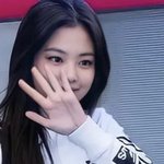 [모두드루와] 제니 애기티 벗은거 같지 않냐