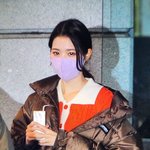 [모두드루와] 오늘자 아이브 장원영 뮤뱅 퇴근길.jpg