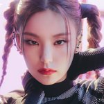 와 <b>예지</b> 미쳤다