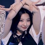 이새롬 이인혜닮음.jpg