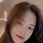 [댓글부탁해] <b>올리비아혜</b>는 얼굴이 너무 매섭게 생김