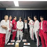 [방탄소년단] 힛맨뱅사진<b>덕분</b>에 오방한장 늘어난느낌