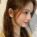 <b>설윤</b>아 걍 공주잖아...