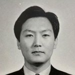근데 <b>윤석열</b>은 젊었을<b>때</b> 얼굴이 다 어디갔냐