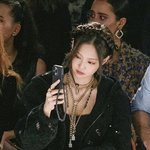 제니도 <b>보부상</b>인가봨ㅋㅋㅋㅋㅋㅋ