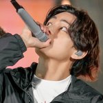 방탄 <b>뷔</b> 눈 크기 무슨일