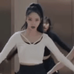 [19] 몸매대결에서 카리나 <b>한테</b> 패 당한 윈터