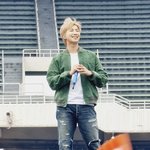 [방탄소년단] 왠지 애가 얼굴이 <b>반쪽</b>이더라