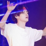 [군대] 김태형 손 진짜 큰것같지않냐